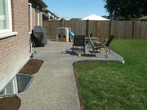 Exposed aggregate sidewalk and patio Hamilton ON